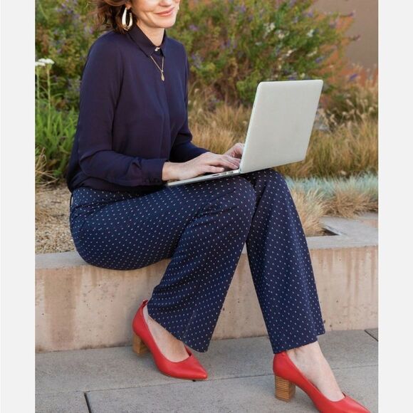 Betabrand Boot-Cut Yoga Dress Pant – Binary Blue Dot, Wrinkle-Resistant, Sz MP - Picture 1 of 10